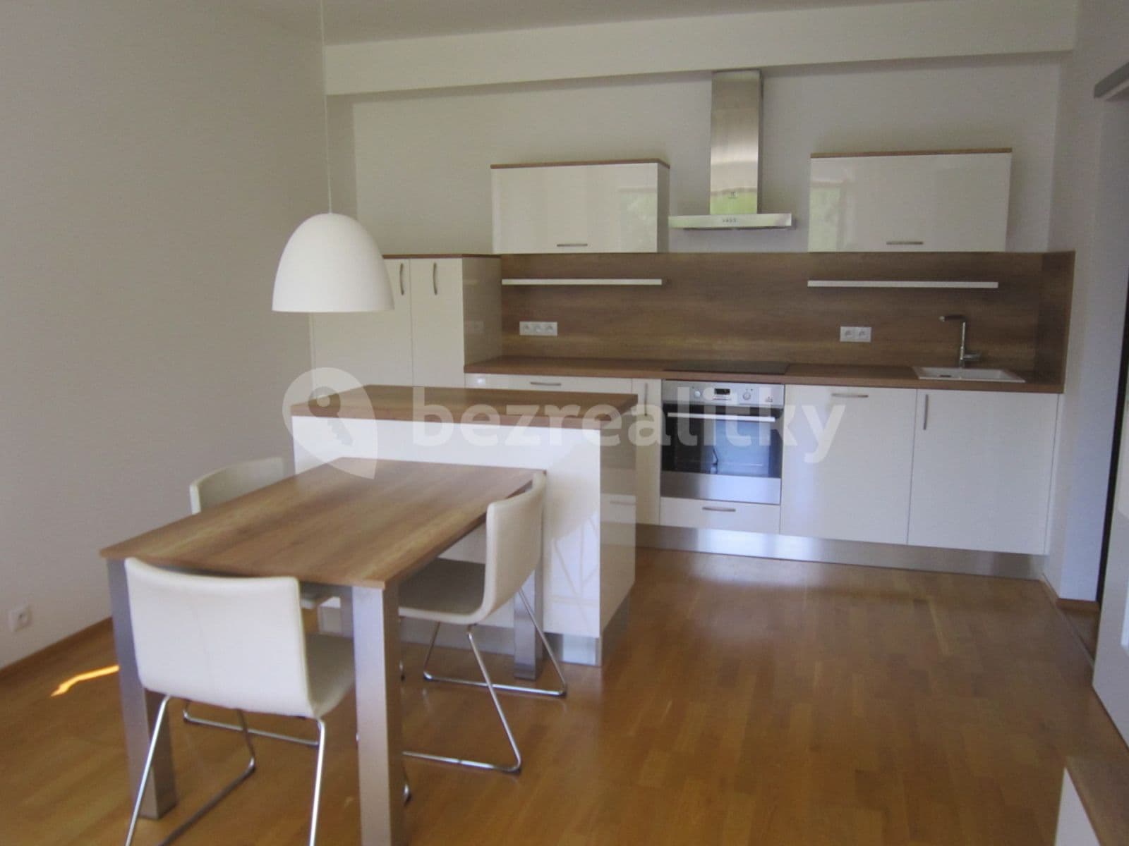 2 bedroom with open-plan kitchen flat to rent, 96 m², Plzeňská, Prague, Prague 2 bedroom with open-plan kitchen flat to rent, 96 m², Plzeňská, Prague, Prague