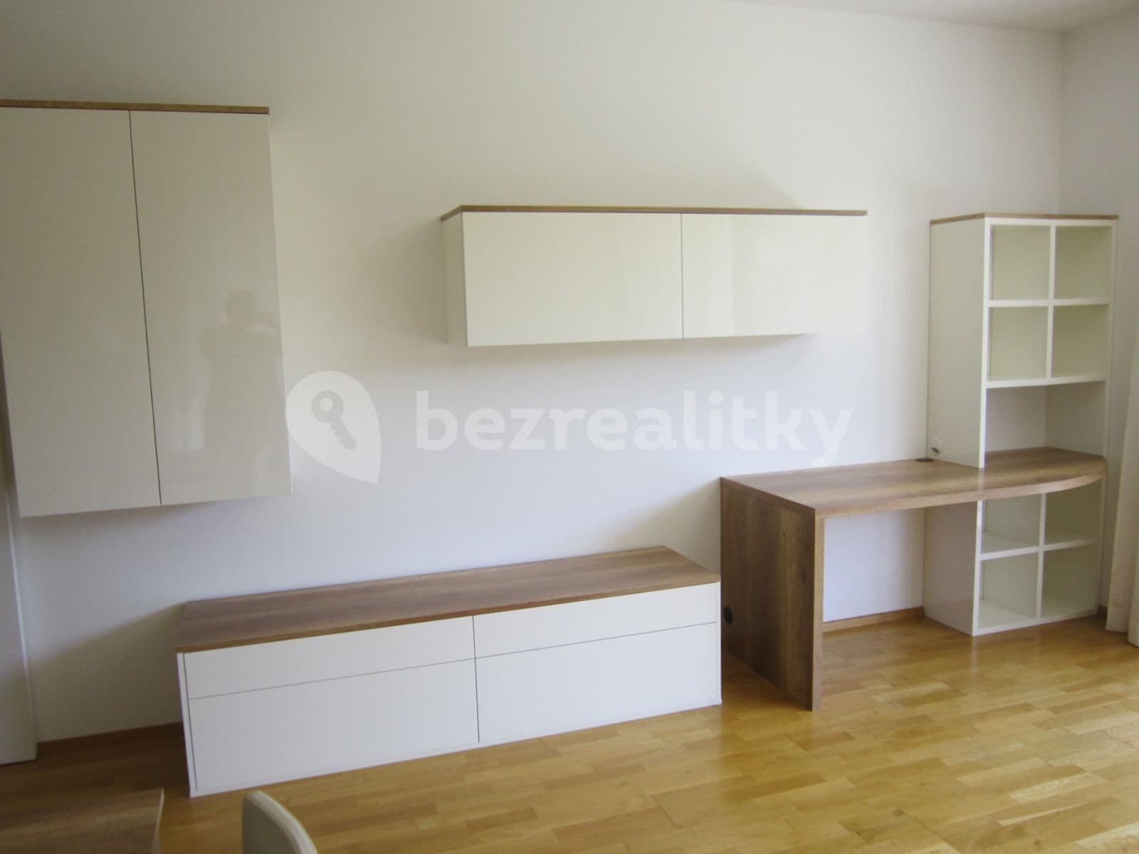 2 bedroom with open-plan kitchen flat to rent, 96 m², Plzeňská, Prague, Prague 2 bedroom with open-plan kitchen flat to rent, 96 m², Plzeňská, Prague, Prague