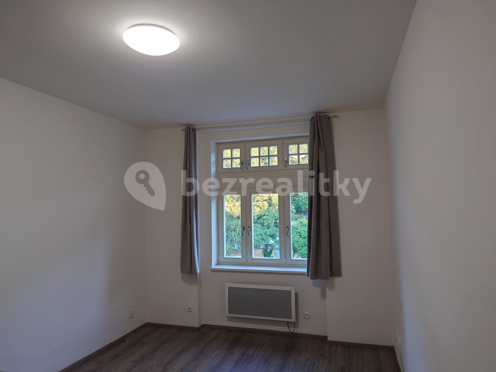 Small studio flat to rent, 28 m², Erbenova, Prague, Prague Small studio flat to rent, 28 m², Erbenova, Prague, Prague