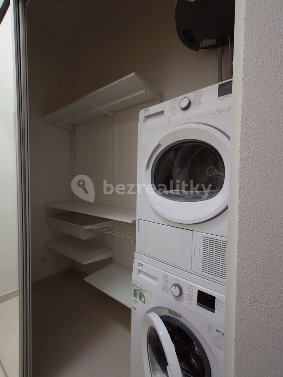 Small studio flat to rent, 28 m², Erbenova, Prague, Prague Small studio flat to rent, 28 m², Erbenova, Prague, Prague