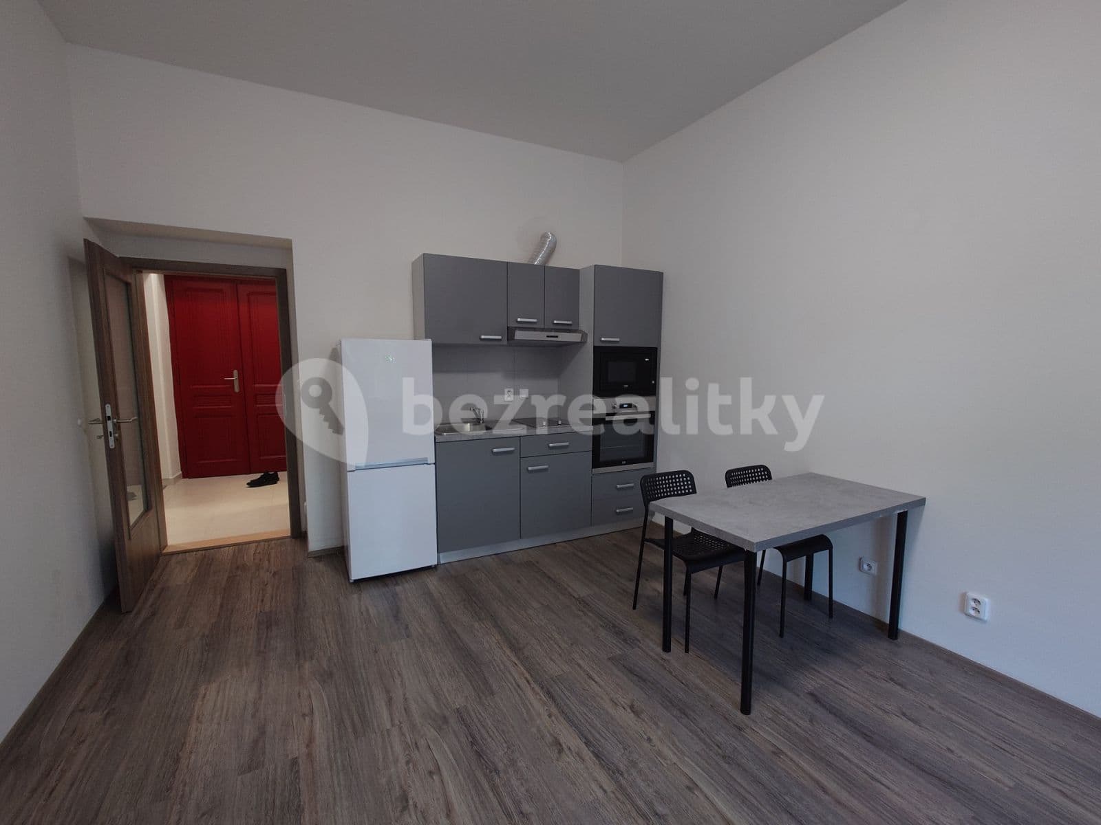 Small studio flat to rent, 28 m², Erbenova, Prague, Prague Small studio flat to rent, 28 m², Erbenova, Prague, Prague