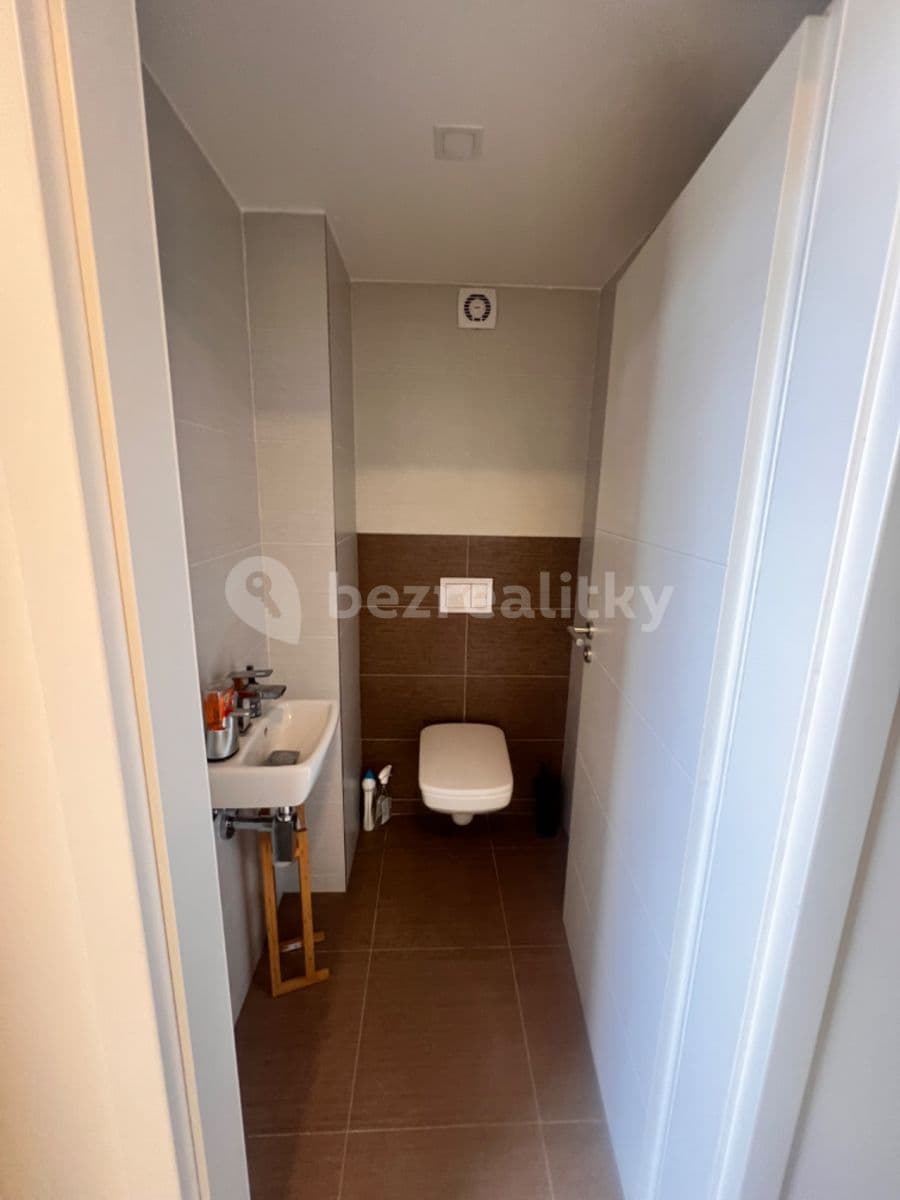 2 bedroom with open-plan kitchen flat to rent, 70 m², 28. pluku, Prague, Prague 2 bedroom with open-plan kitchen flat to rent, 70 m², 28. pluku, Prague, Prague
