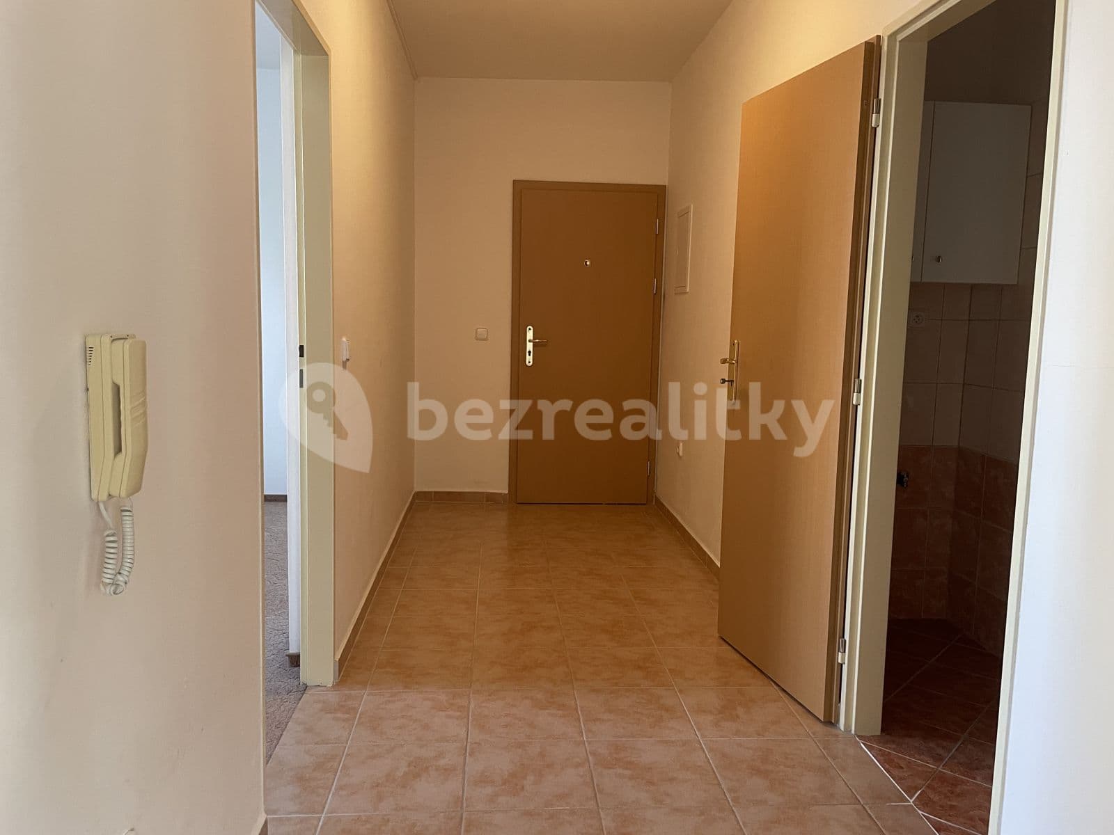 1 bedroom with open-plan kitchen flat to rent, 57 m², Okrová, Náchod, Královéhradecký Region 1 bedroom with open-plan kitchen flat to rent, 57 m², Okrová, Náchod, Královéhradecký Region