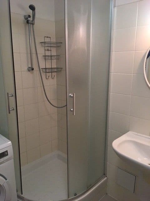 Studio flat to rent, 37 m², Na Slatince, Prague, Prague Studio flat to rent, 37 m², Na Slatince, Prague, Prague