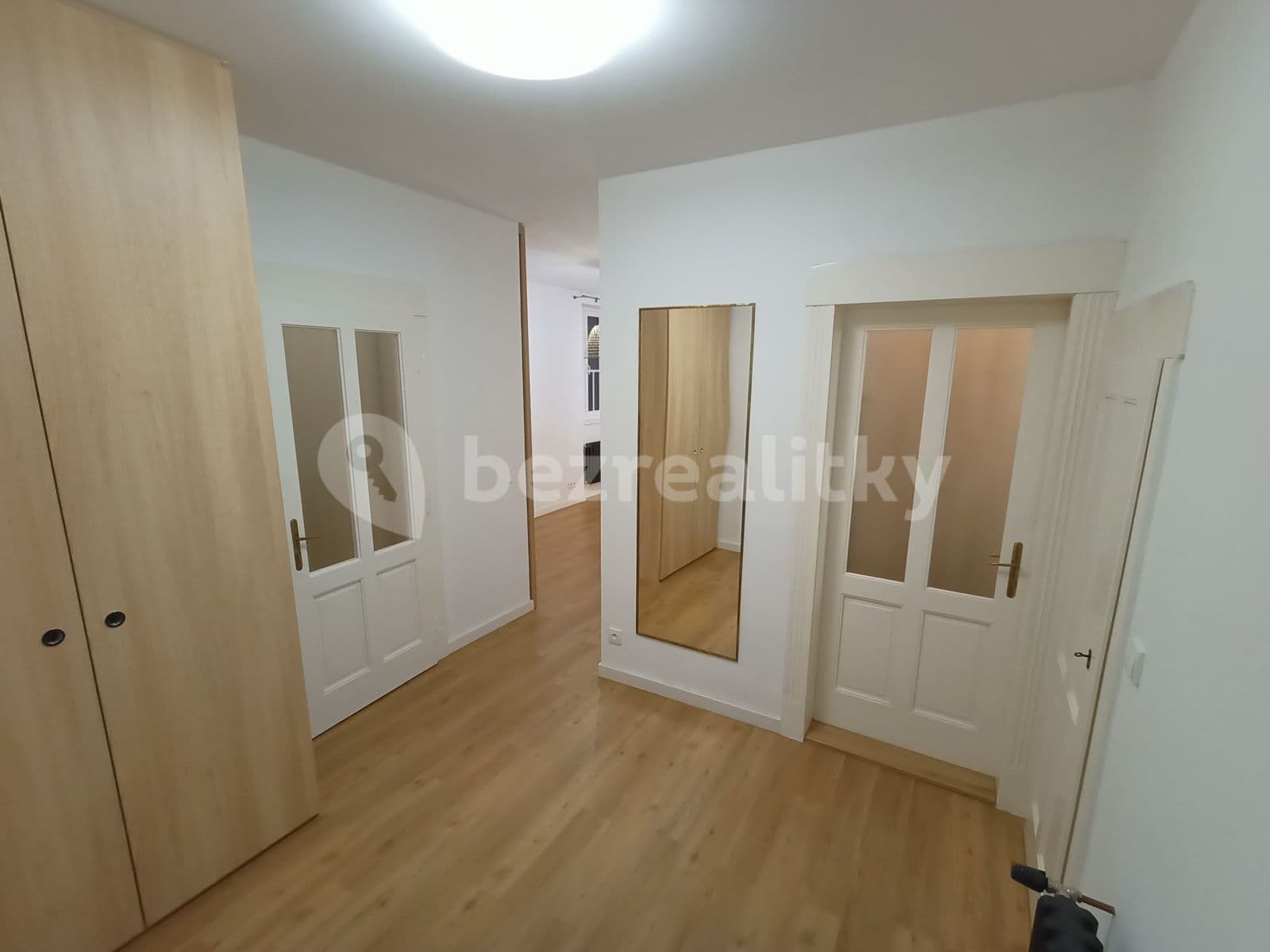 1 bedroom with open-plan kitchen flat to rent, 50 m², U Nikolajky, Prague, Prague 1 bedroom with open-plan kitchen flat to rent, 50 m², U Nikolajky, Prague, Prague