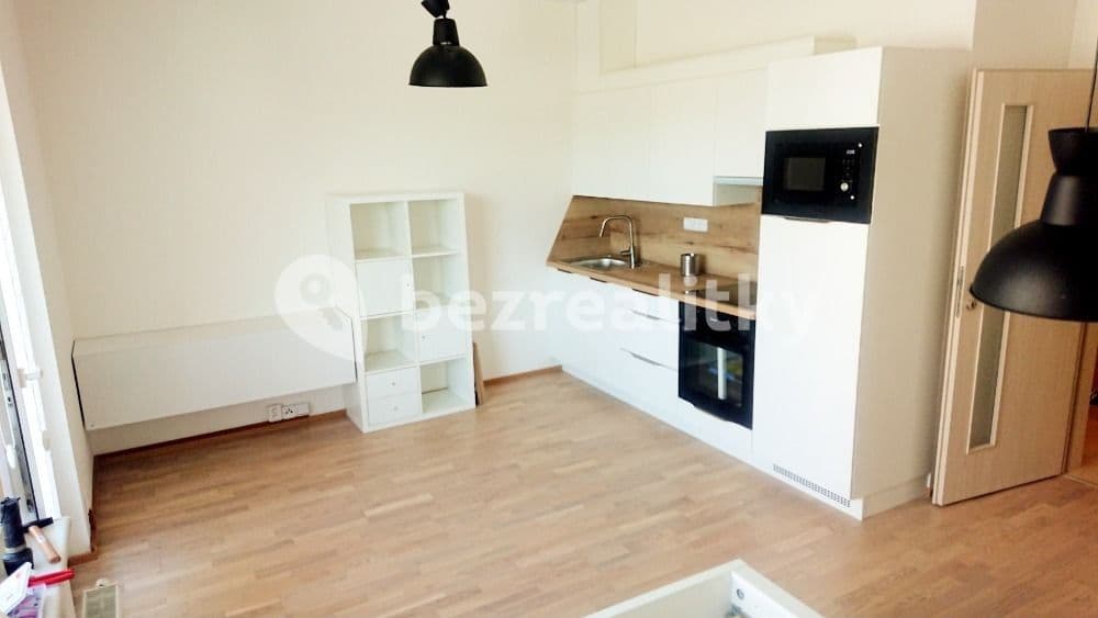 Studio flat to rent, 37 m², Waltariho, Prague, Prague Studio flat to rent, 37 m², Waltariho, Prague, Prague