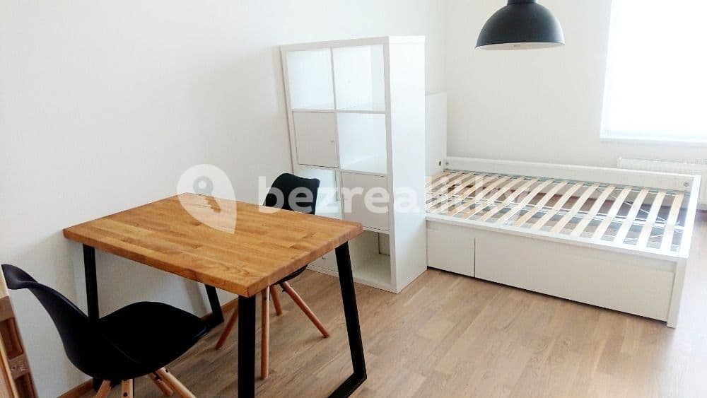 Studio flat to rent, 37 m², Waltariho, Prague, Prague Studio flat to rent, 37 m², Waltariho, Prague, Prague
