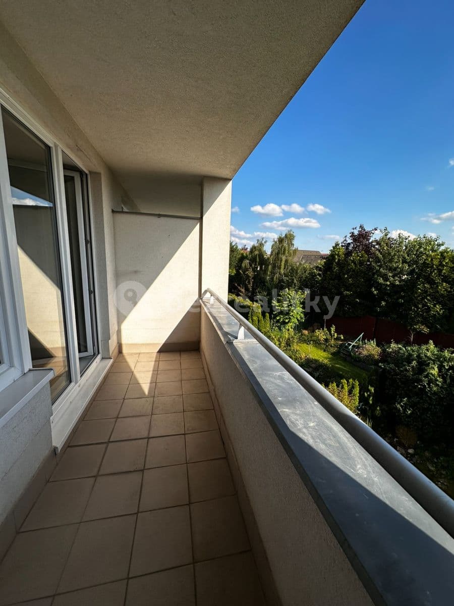 Studio flat to rent, 34 m², Toskánská, Hostivice, Středočeský Region Studio flat to rent, 34 m², Toskánská, Hostivice, Středočeský Region