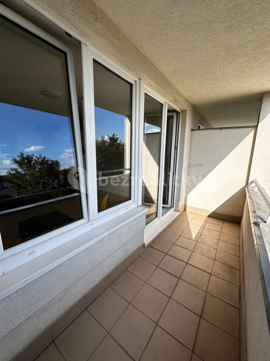 Studio flat to rent, 34 m², Toskánská, Hostivice, Středočeský Region Studio flat to rent, 34 m², Toskánská, Hostivice, Středočeský Region