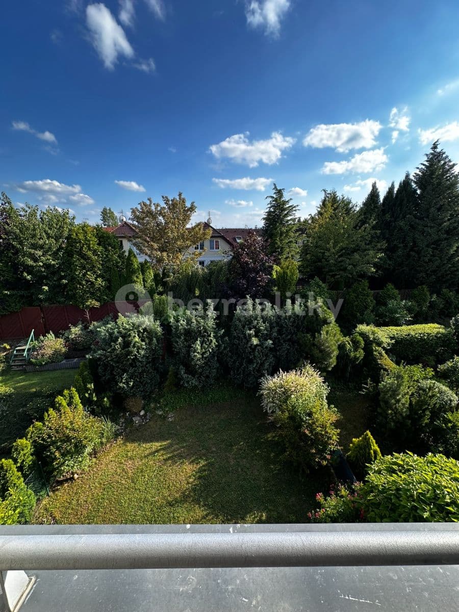 Studio flat to rent, 34 m², Toskánská, Hostivice, Středočeský Region Studio flat to rent, 34 m², Toskánská, Hostivice, Středočeský Region