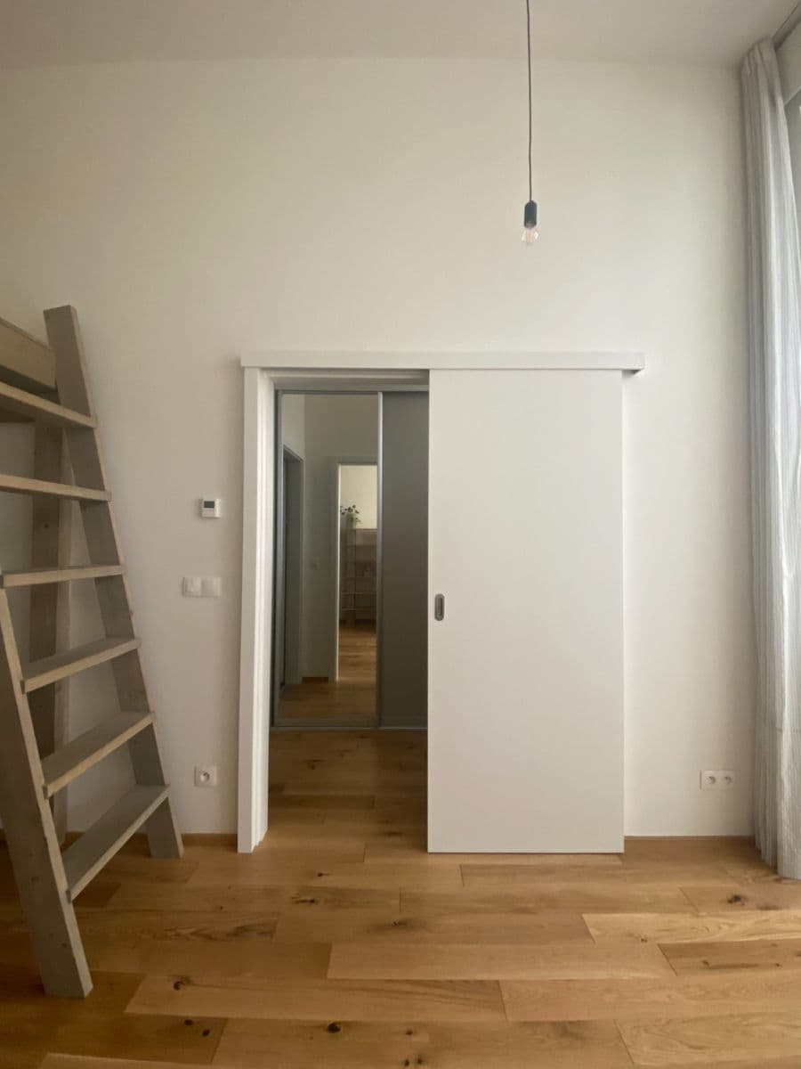 Studio flat to rent, 39 m², Na Valentince, Prague, Prague Studio flat to rent, 39 m², Na Valentince, Prague, Prague