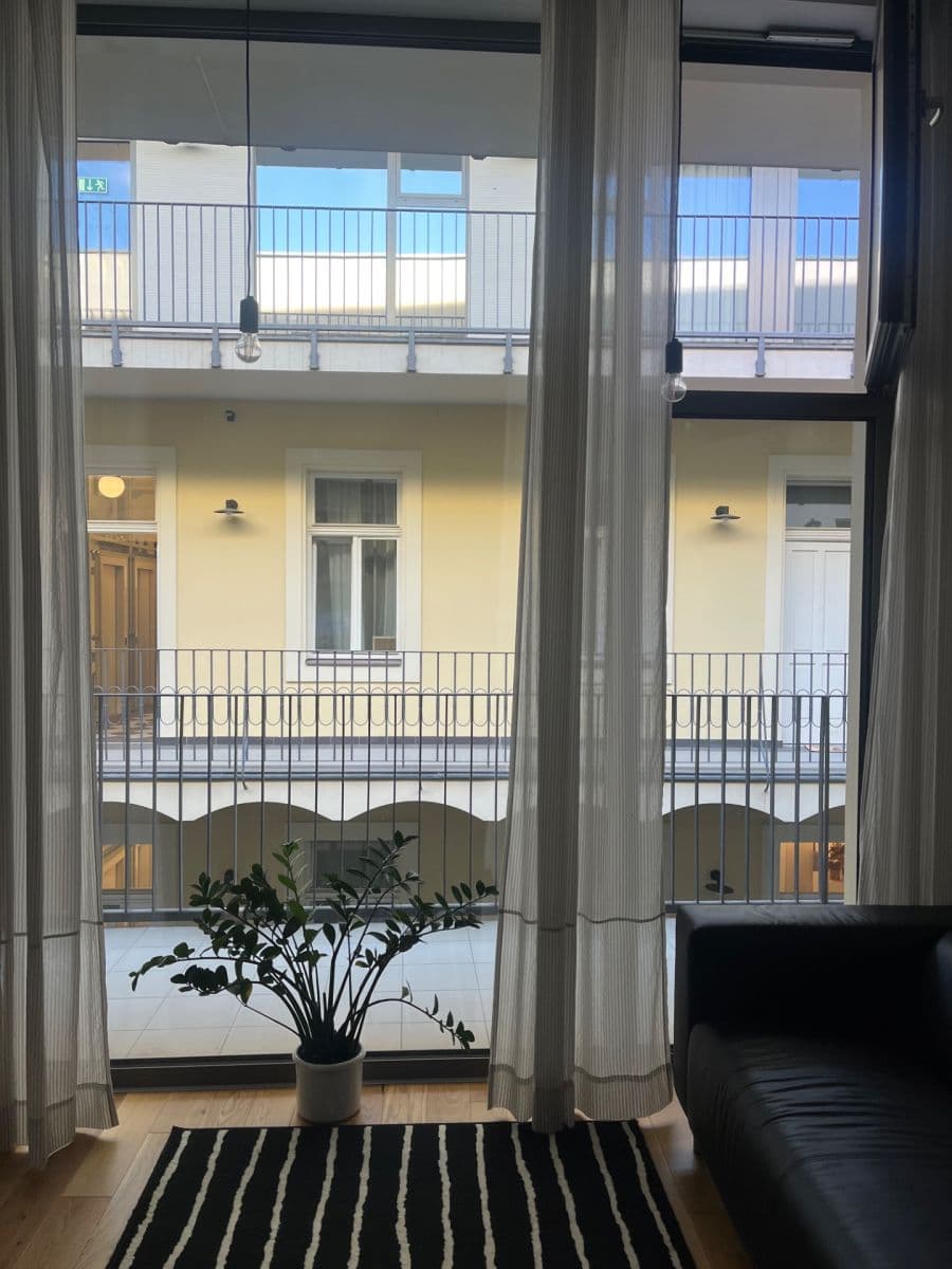 Studio flat to rent, 39 m², Na Valentince, Prague, Prague Studio flat to rent, 39 m², Na Valentince, Prague, Prague