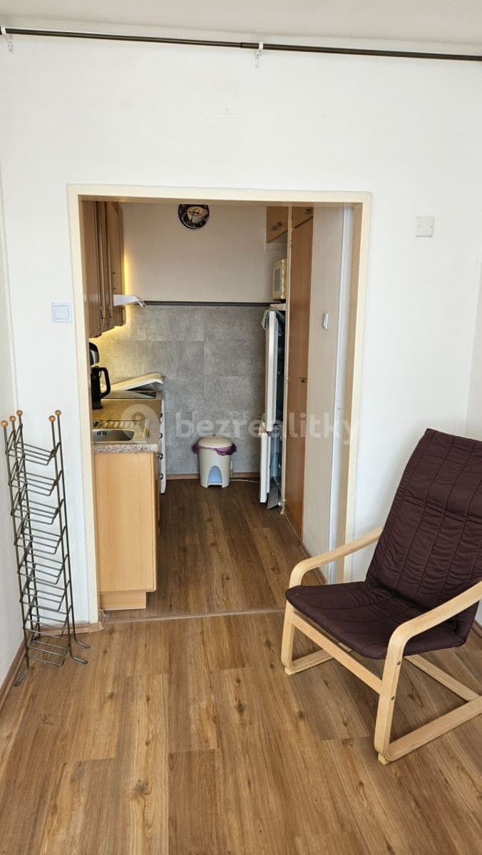 Studio flat to rent, 31 m², Na Vrších, Prague, Prague Studio flat to rent, 31 m², Na Vrších, Prague, Prague