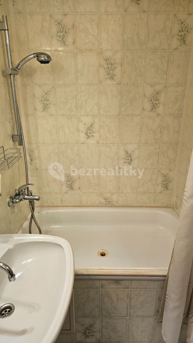 Studio flat to rent, 31 m², Na Vrších, Prague, Prague Studio flat to rent, 31 m², Na Vrších, Prague, Prague