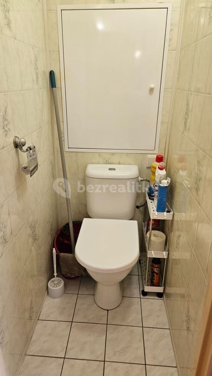 Studio flat to rent, 31 m², Na Vrších, Prague, Prague Studio flat to rent, 31 m², Na Vrších, Prague, Prague