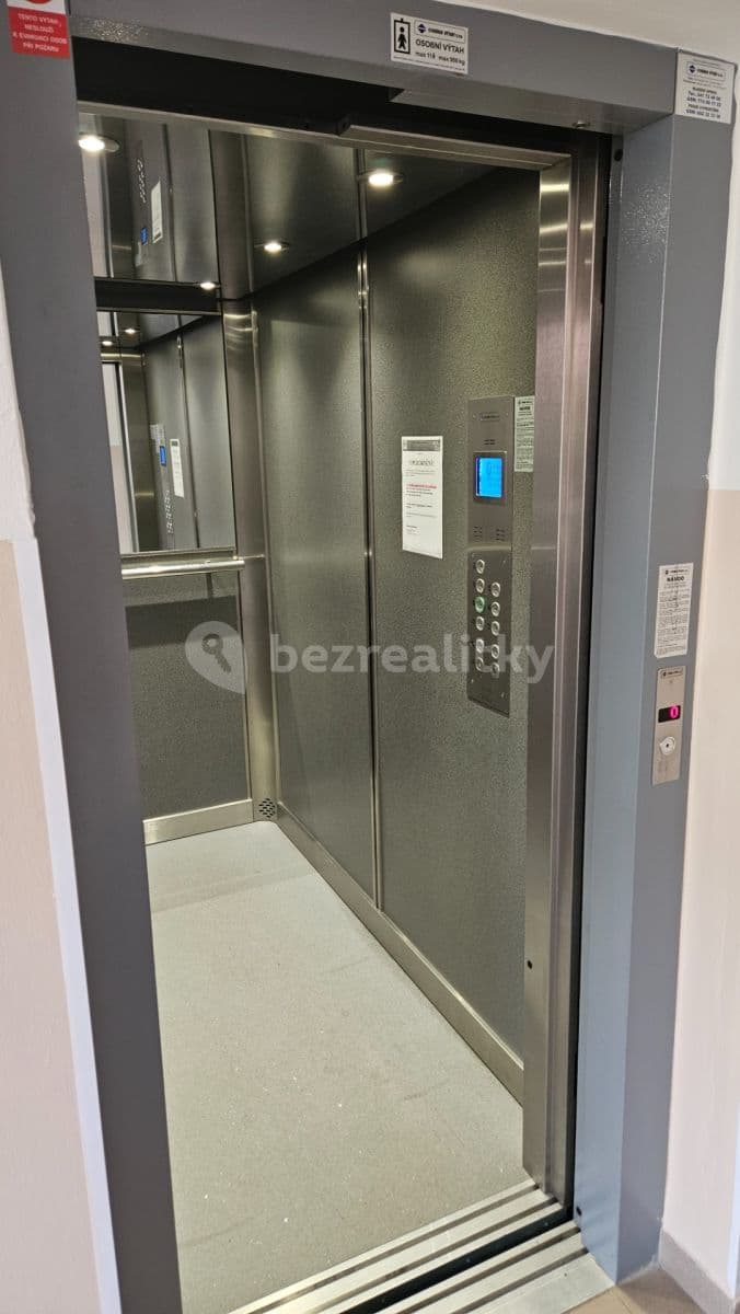 Studio flat to rent, 31 m², Na Vrších, Prague, Prague Studio flat to rent, 31 m², Na Vrších, Prague, Prague