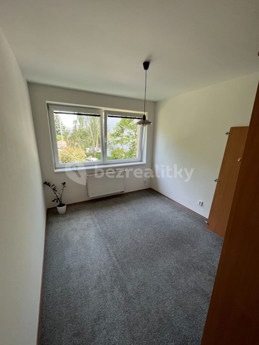 1 bedroom with open-plan kitchen flat to rent, 63 m², Měšická, Prague, Prague 1 bedroom with open-plan kitchen flat to rent, 63 m², Měšická, Prague, Prague