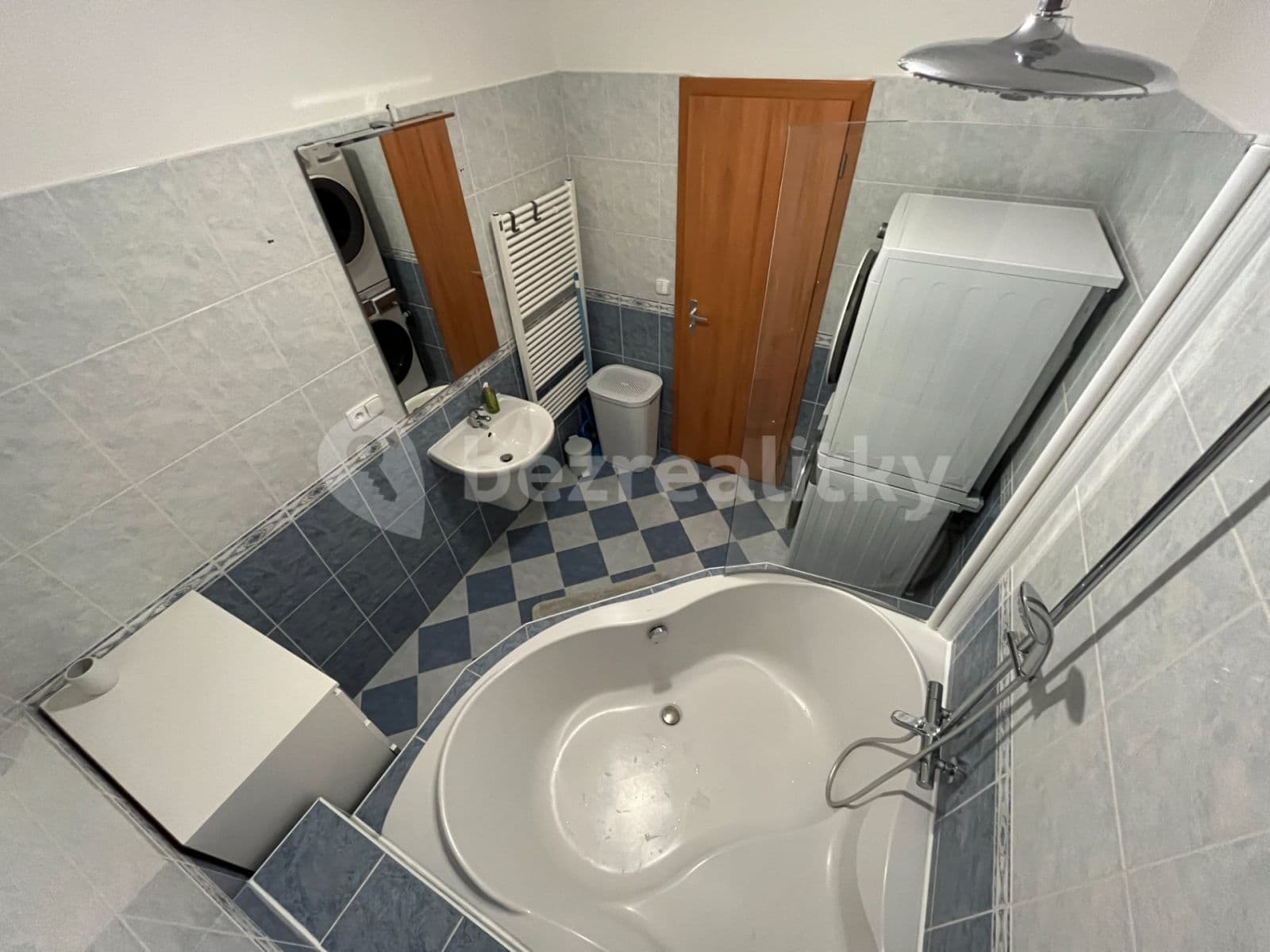 1 bedroom with open-plan kitchen flat to rent, 63 m², Měšická, Prague, Prague 1 bedroom with open-plan kitchen flat to rent, 63 m², Měšická, Prague, Prague