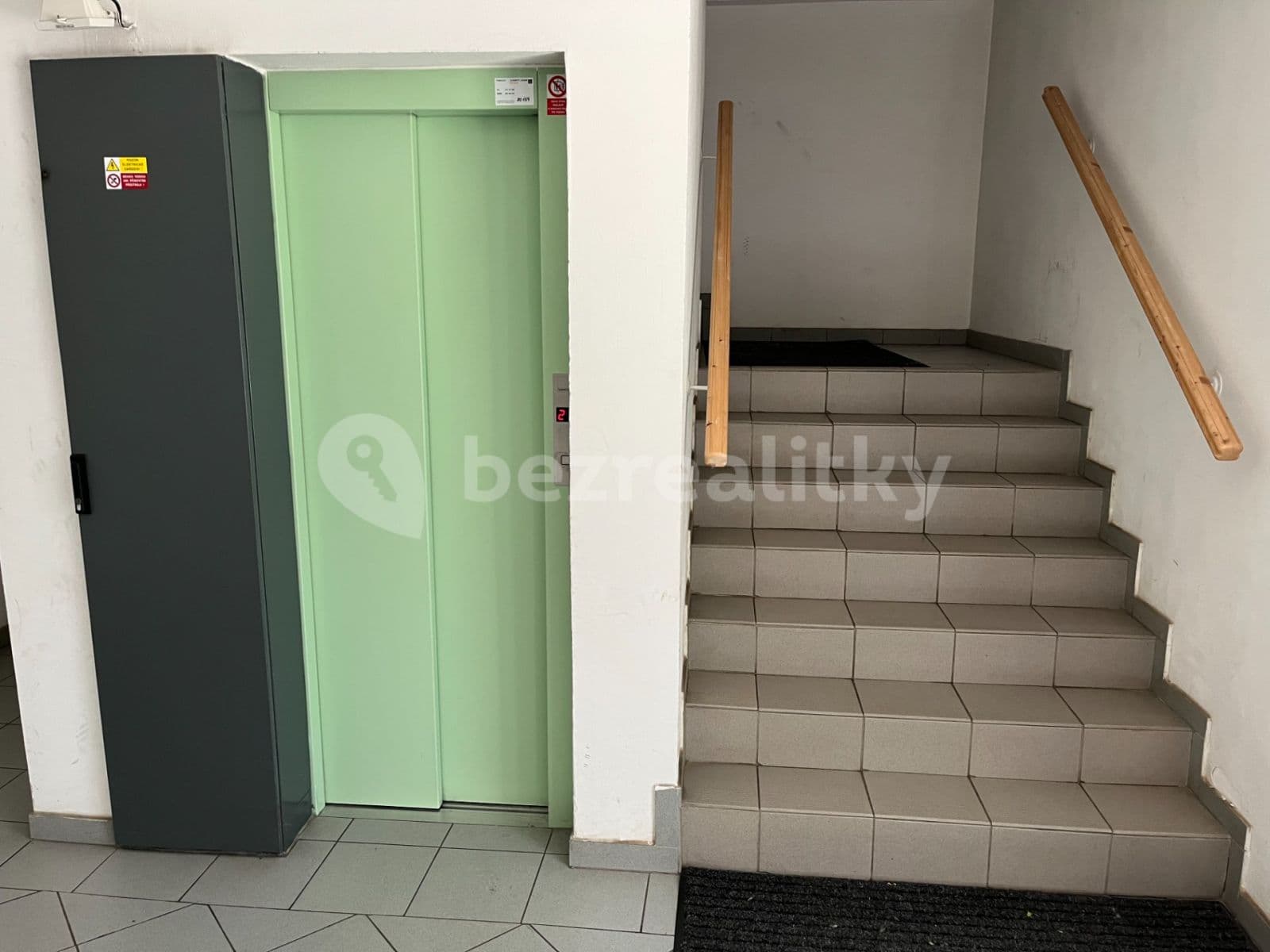 1 bedroom with open-plan kitchen flat to rent, 63 m², Měšická, Prague, Prague 1 bedroom with open-plan kitchen flat to rent, 63 m², Měšická, Prague, Prague