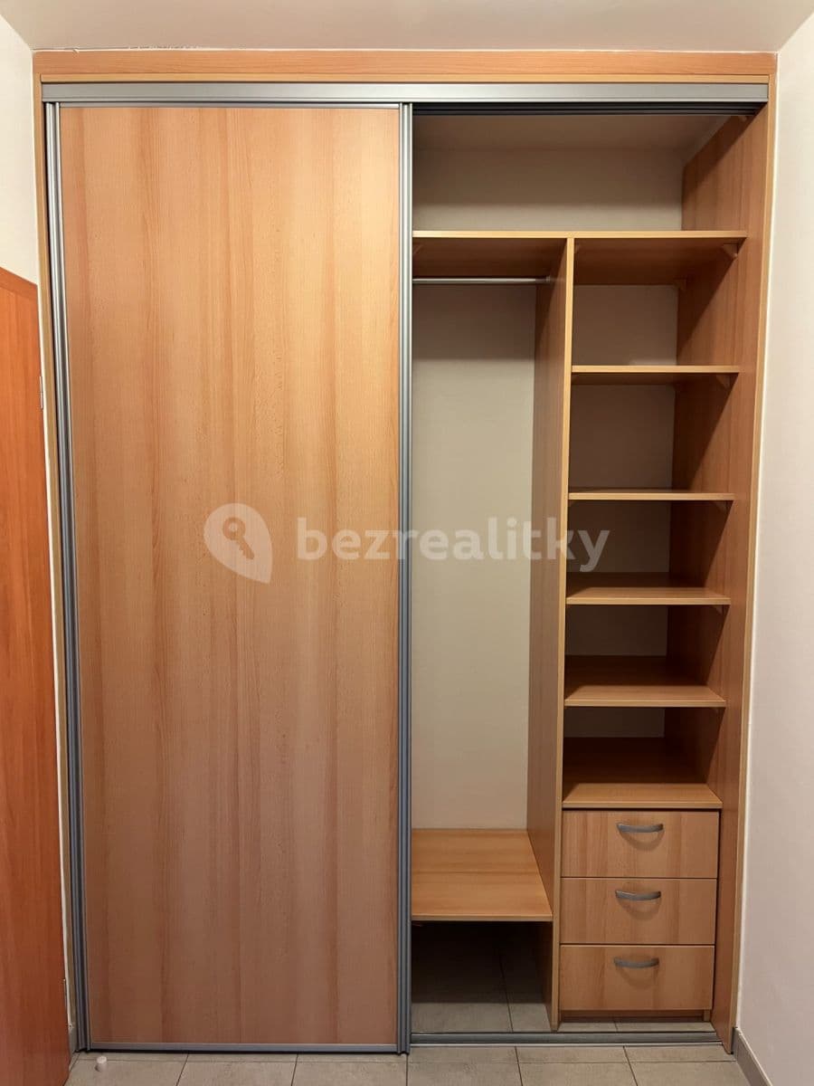 1 bedroom with open-plan kitchen flat to rent, 63 m², Měšická, Prague, Prague 1 bedroom with open-plan kitchen flat to rent, 63 m², Měšická, Prague, Prague