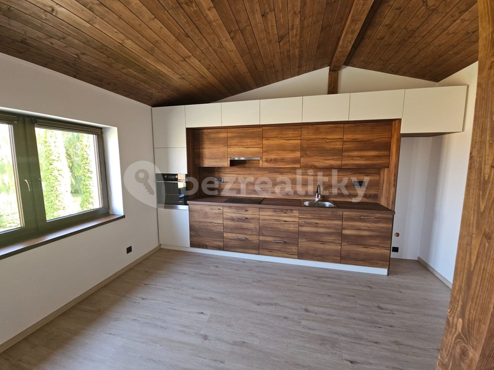 2 bedroom with open-plan kitchen flat to rent, 75 m², Kolmá, Olomouc, Olomoucký Region 2 bedroom with open-plan kitchen flat to rent, 75 m², Kolmá, Olomouc, Olomoucký Region