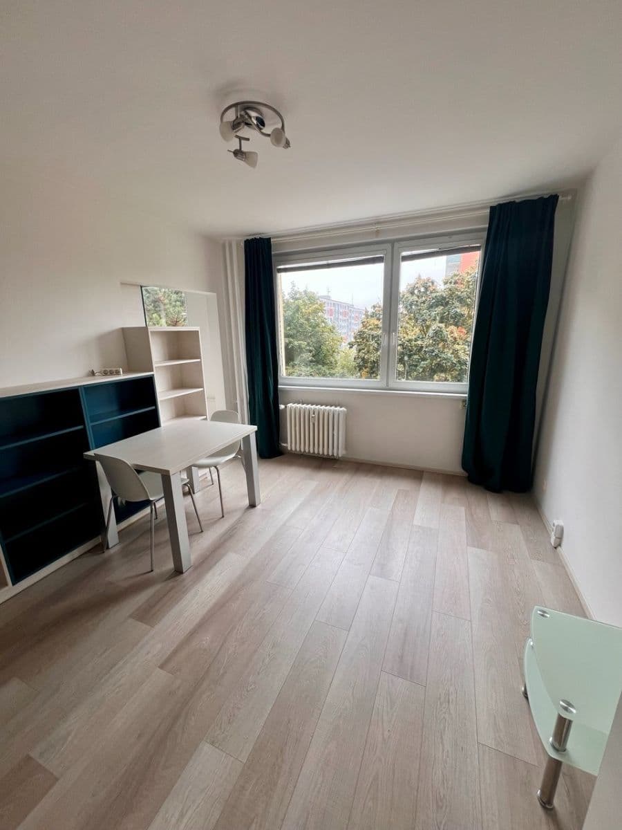Studio flat to rent, 32 m², Pejevové, Prague, Prague Studio flat to rent, 32 m², Pejevové, Prague, Prague