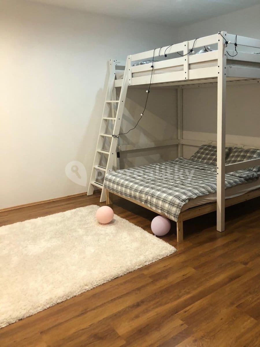 1 bedroom with open-plan kitchen flat to rent, 54 m², Jeremenkova, Prague, Prague 1 bedroom with open-plan kitchen flat to rent, 54 m², Jeremenkova, Prague, Prague