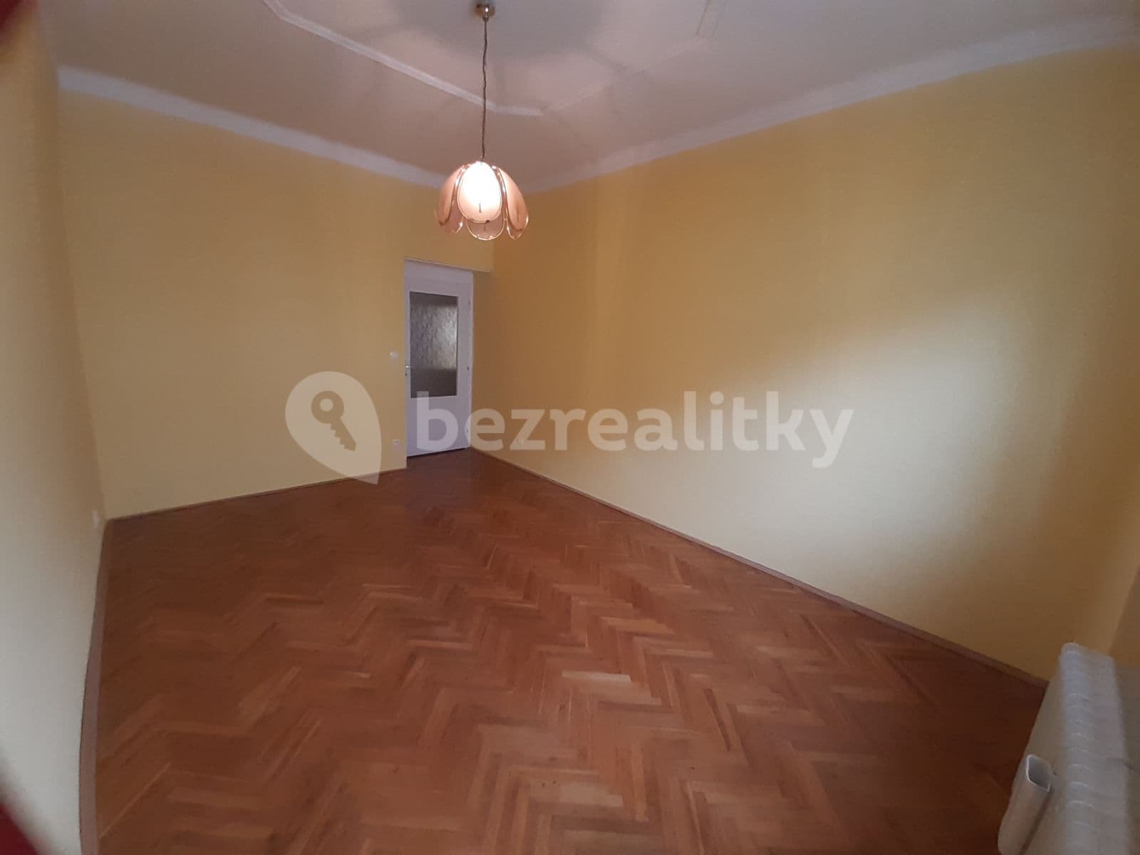 3 bedroom with open-plan kitchen flat to rent, 96 m², Biskupcova, Prague, Prague 3 bedroom with open-plan kitchen flat to rent, 96 m², Biskupcova, Prague, Prague