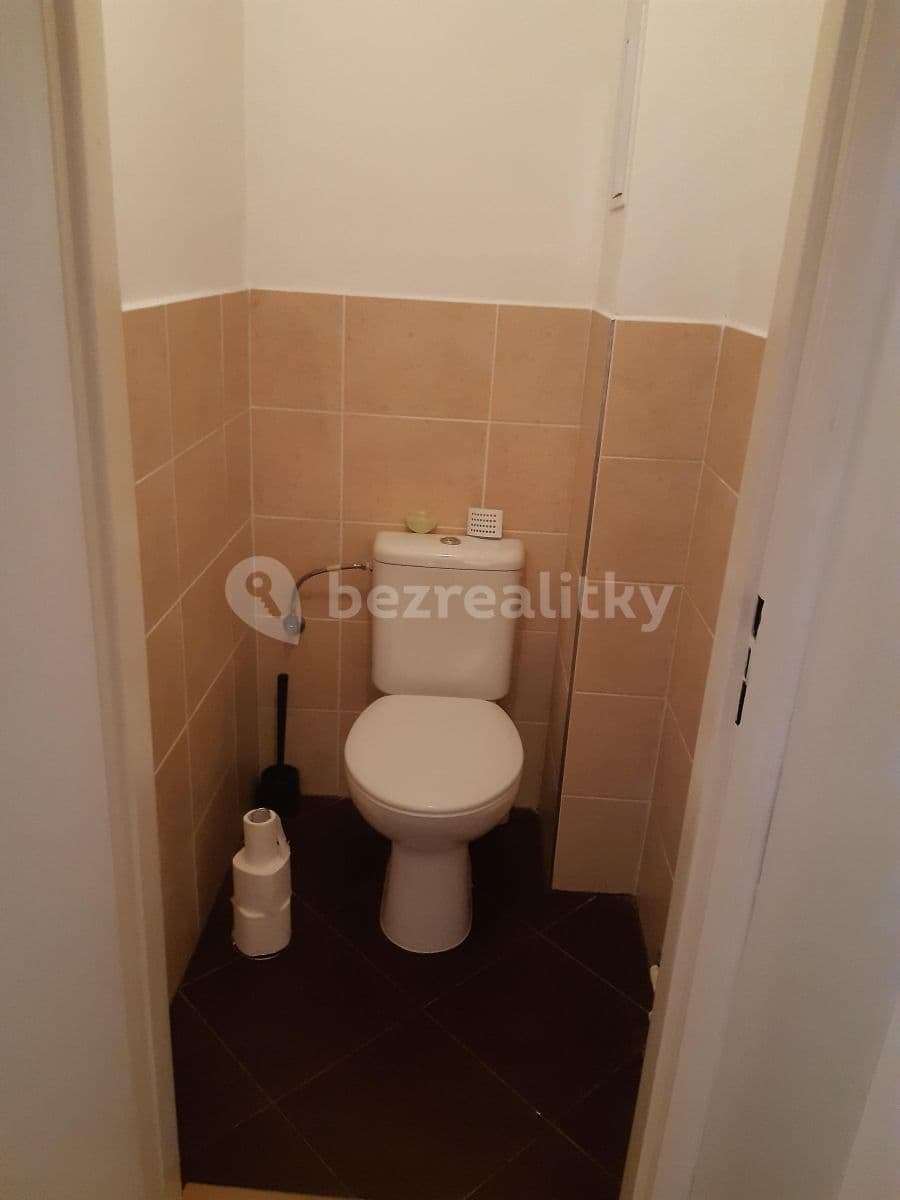 3 bedroom with open-plan kitchen flat to rent, 96 m², Biskupcova, Prague, Prague 3 bedroom with open-plan kitchen flat to rent, 96 m², Biskupcova, Prague, Prague