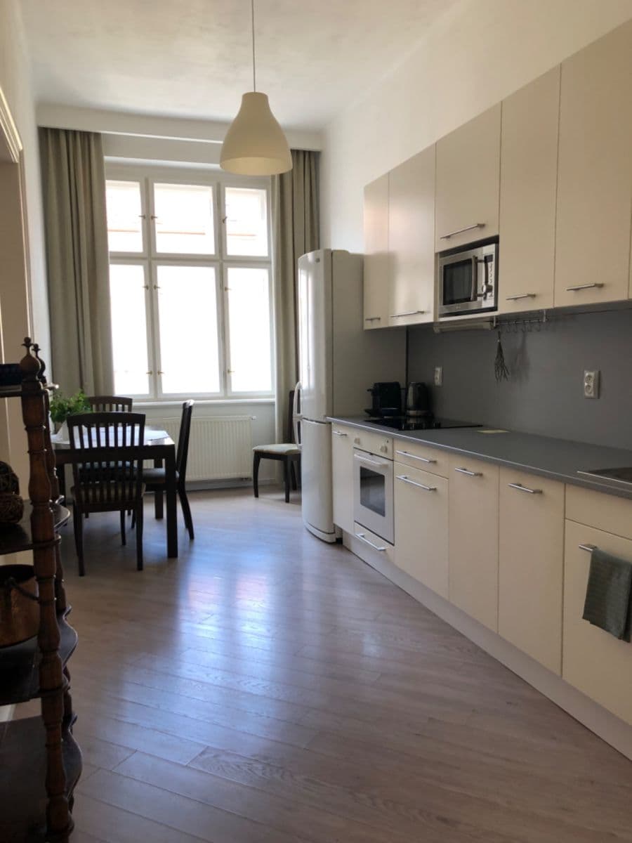1 bedroom with open-plan kitchen flat to rent, 43 m², Na Bělidle, Prague, Prague 1 bedroom with open-plan kitchen flat to rent, 43 m², Na Bělidle, Prague, Prague
