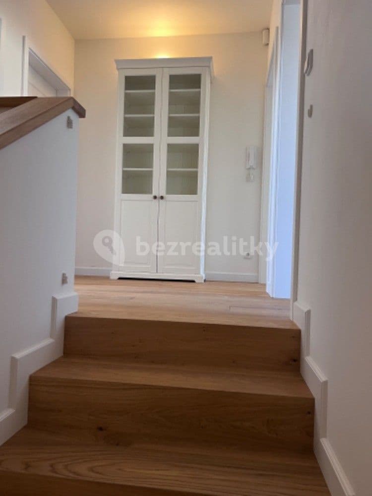 house to rent, 114 m², Okrajová, Líbeznice, Středočeský Region house to rent, 114 m², Okrajová, Líbeznice, Středočeský Region