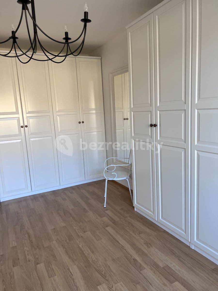 house to rent, 114 m², Okrajová, Líbeznice, Středočeský Region house to rent, 114 m², Okrajová, Líbeznice, Středočeský Region