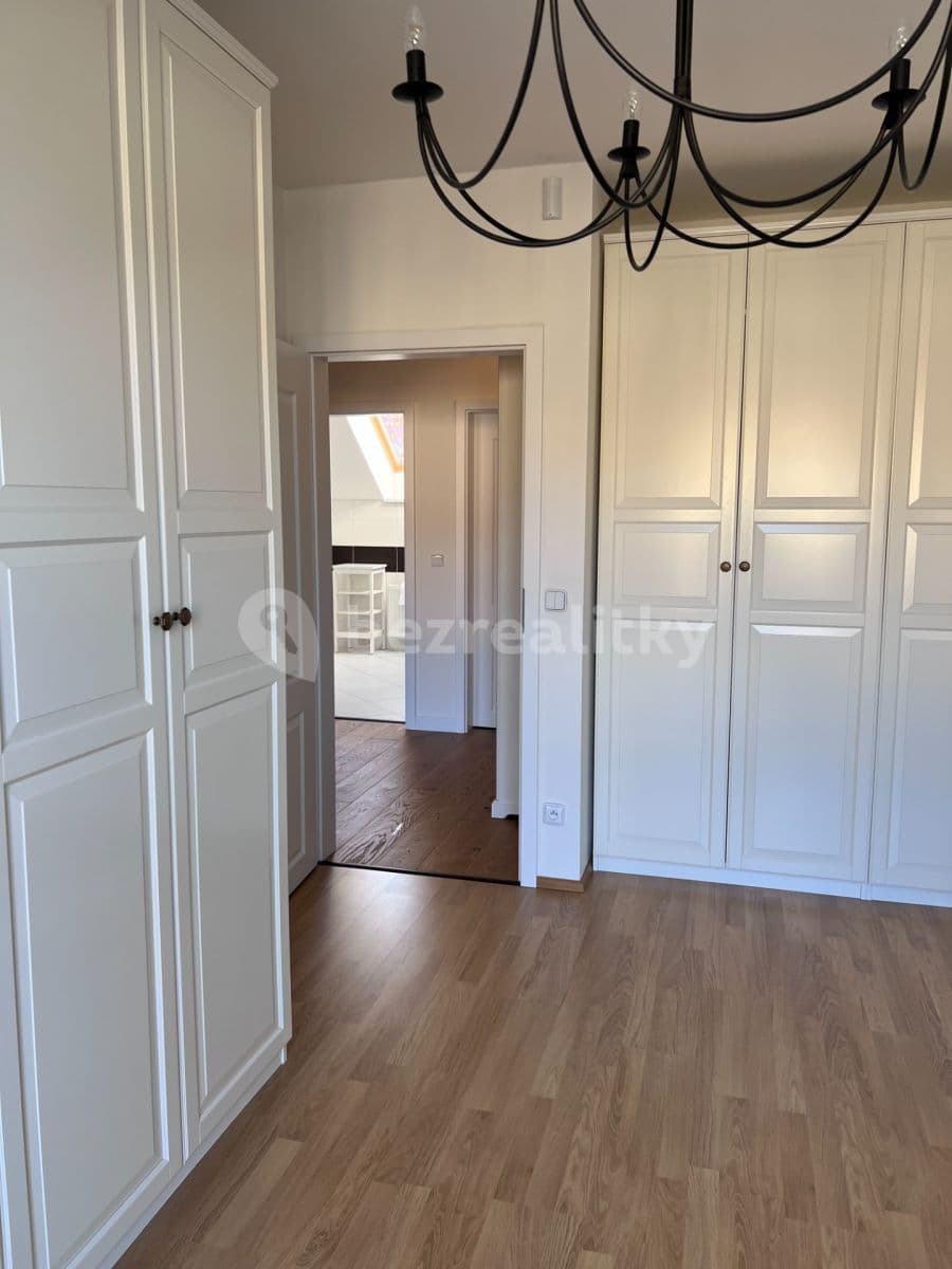 house to rent, 114 m², Okrajová, Líbeznice, Středočeský Region house to rent, 114 m², Okrajová, Líbeznice, Středočeský Region