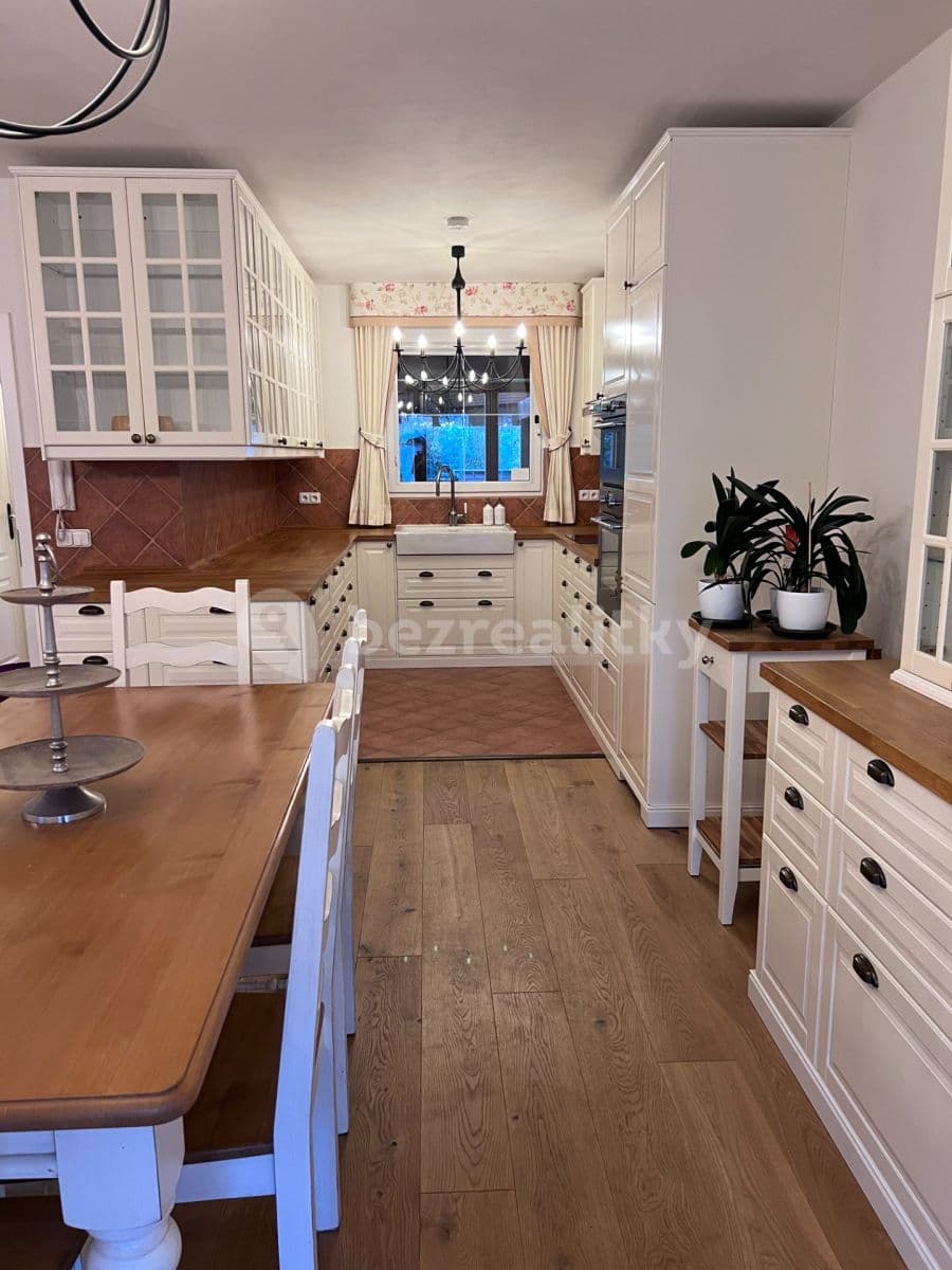 house to rent, 114 m², Okrajová, Líbeznice, Středočeský Region house to rent, 114 m², Okrajová, Líbeznice, Středočeský Region