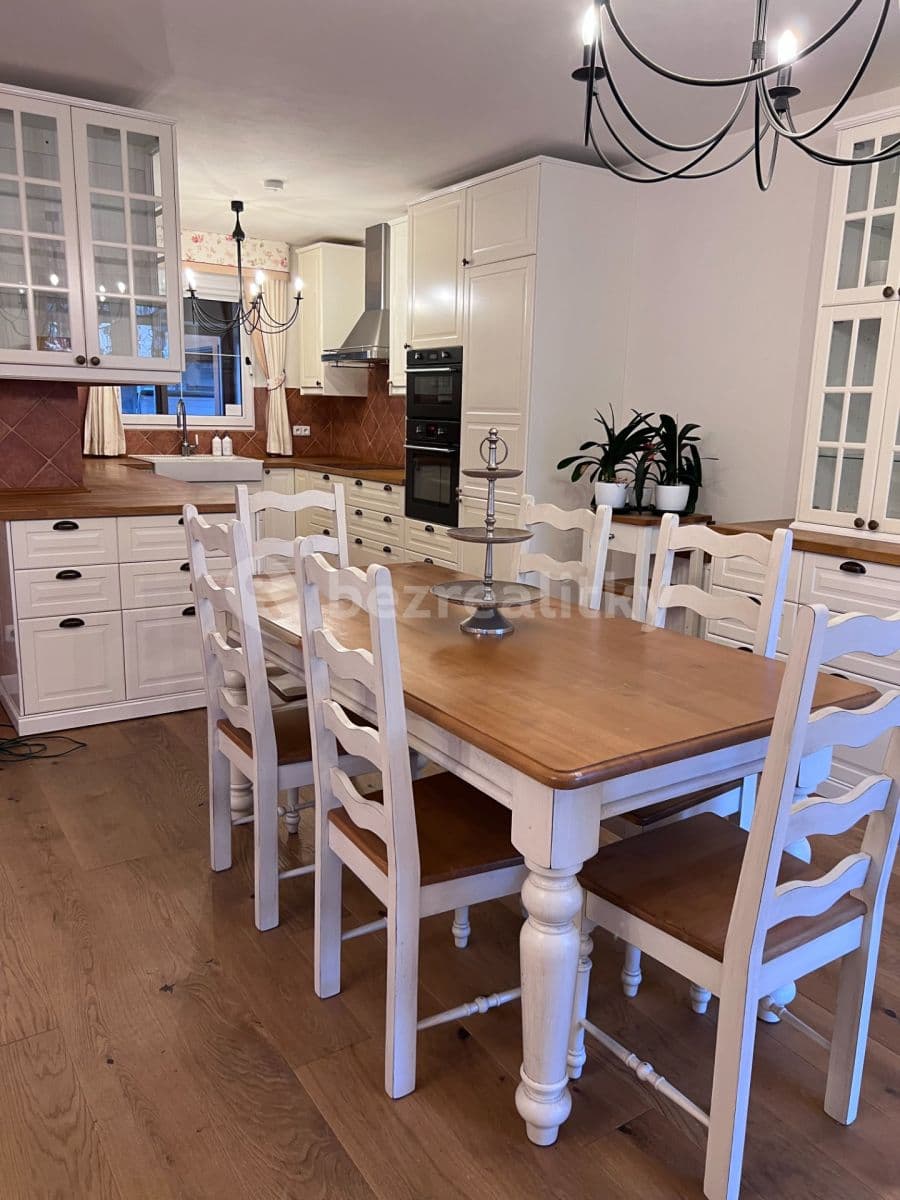 house to rent, 114 m², Okrajová, Líbeznice, Středočeský Region house to rent, 114 m², Okrajová, Líbeznice, Středočeský Region