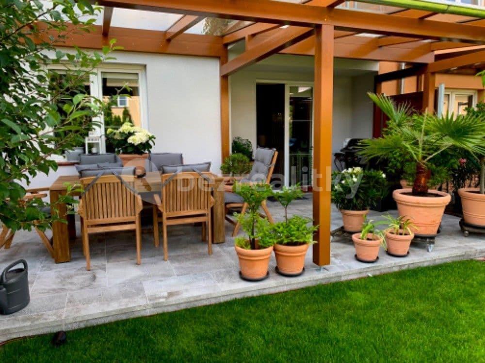 house to rent, 114 m², Okrajová, Líbeznice, Středočeský Region house to rent, 114 m², Okrajová, Líbeznice, Středočeský Region