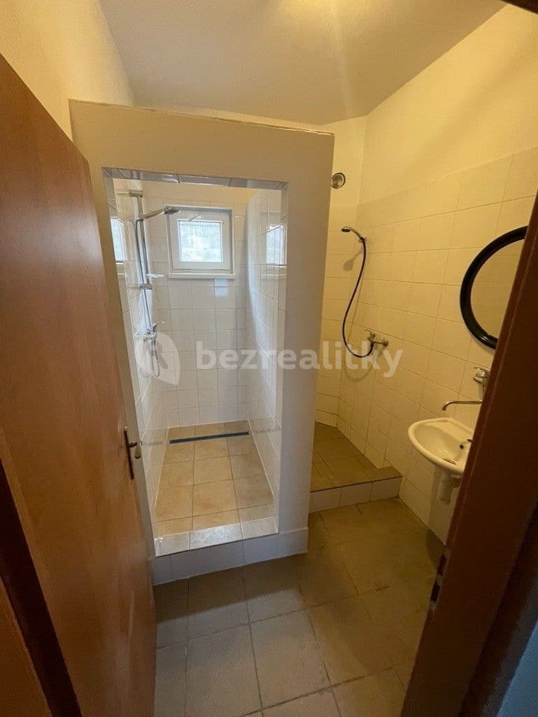 Small studio flat to rent, 25 m², Hálkova, Přelouč, Pardubický Region Small studio flat to rent, 25 m², Hálkova, Přelouč, Pardubický Region