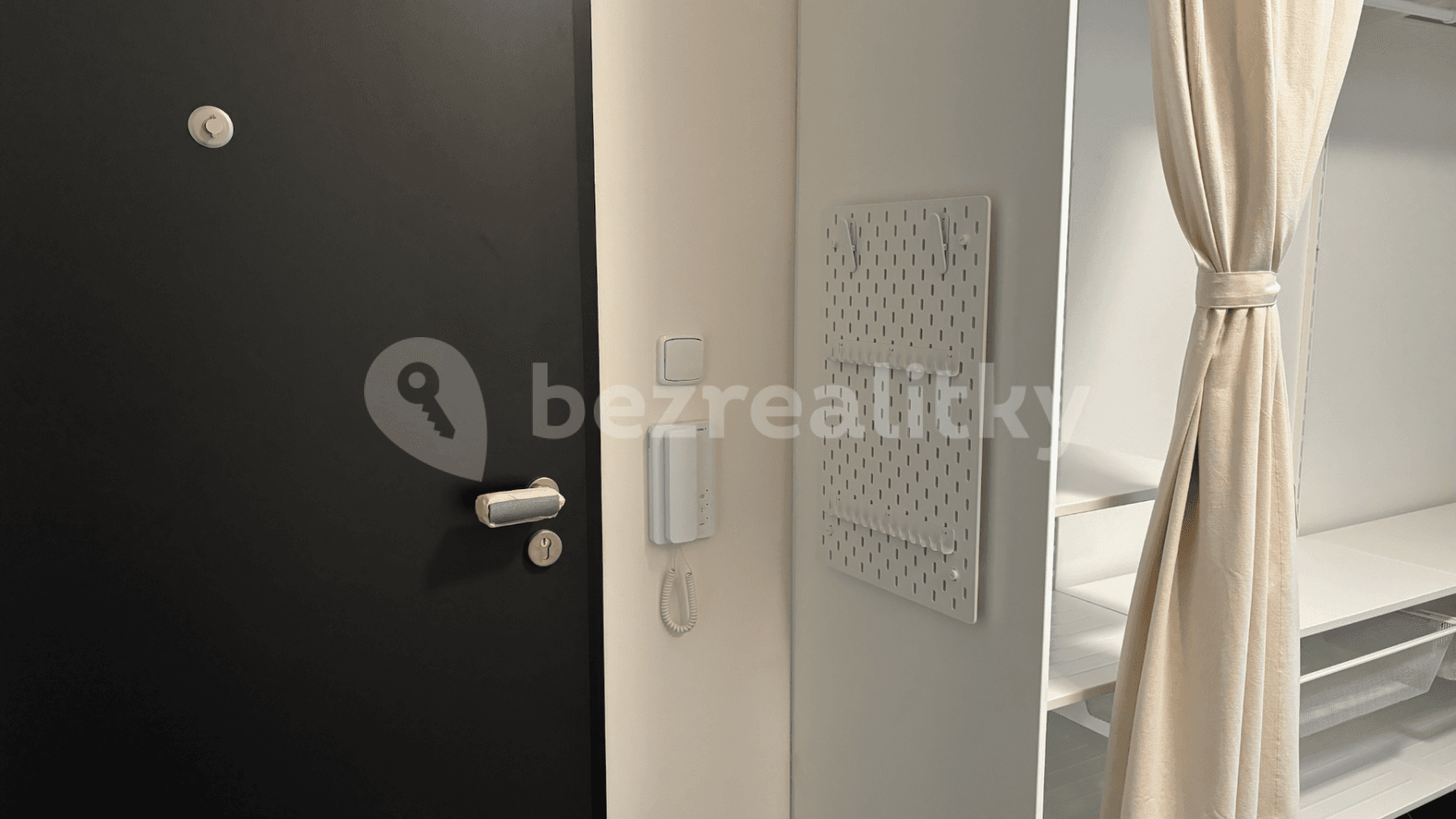 1 bedroom with open-plan kitchen flat to rent, 43 m², Thomasova, Prague, Prague 1 bedroom with open-plan kitchen flat to rent, 43 m², Thomasova, Prague, Prague