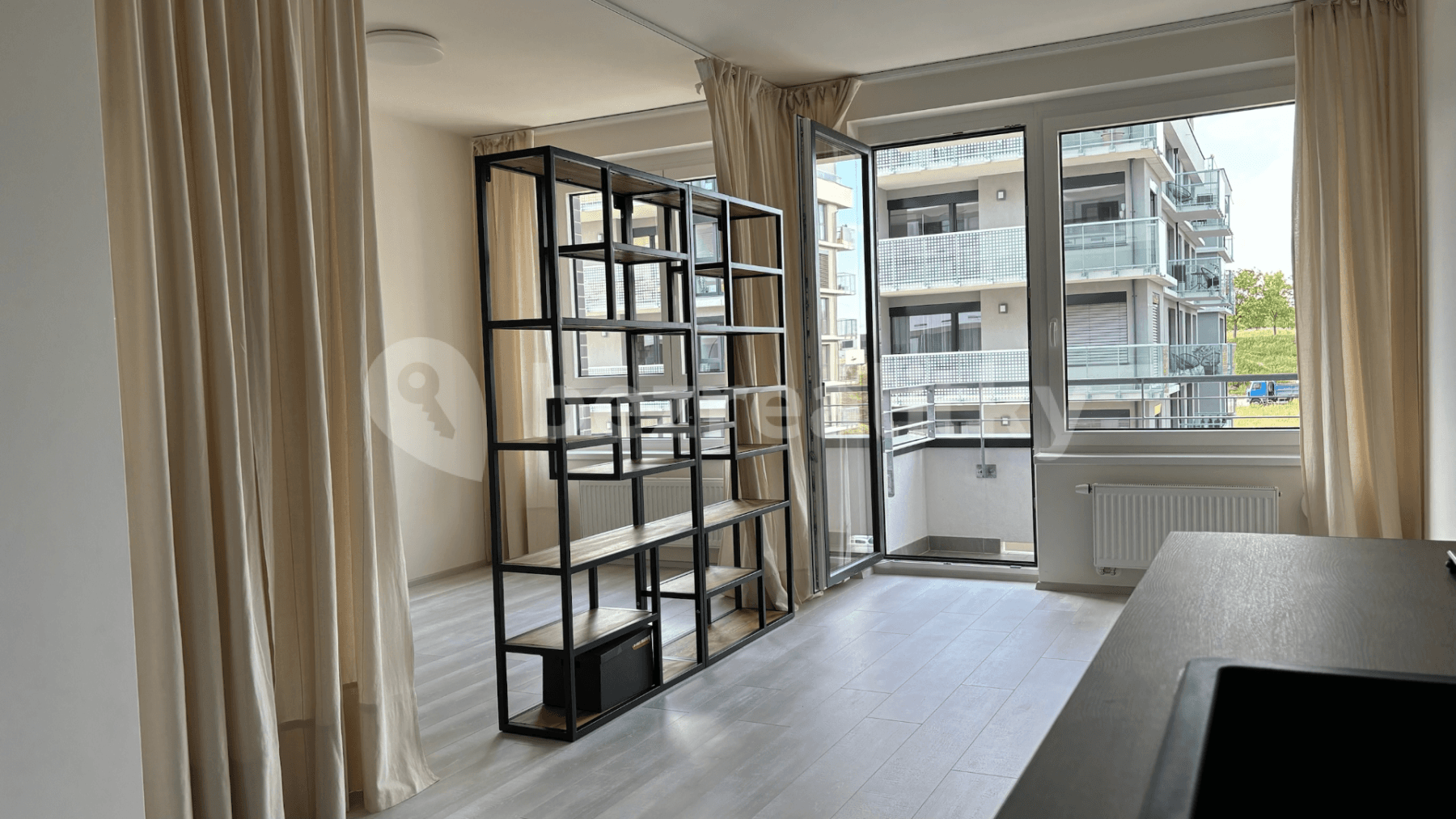 1 bedroom with open-plan kitchen flat to rent, 43 m², Thomasova, Prague, Prague 1 bedroom with open-plan kitchen flat to rent, 43 m², Thomasova, Prague, Prague