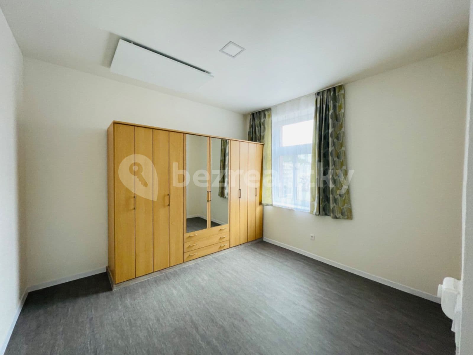 1 bedroom with open-plan kitchen flat to rent, 45 m², Na Laurové, Prague, Prague 1 bedroom with open-plan kitchen flat to rent, 45 m², Na Laurové, Prague, Prague