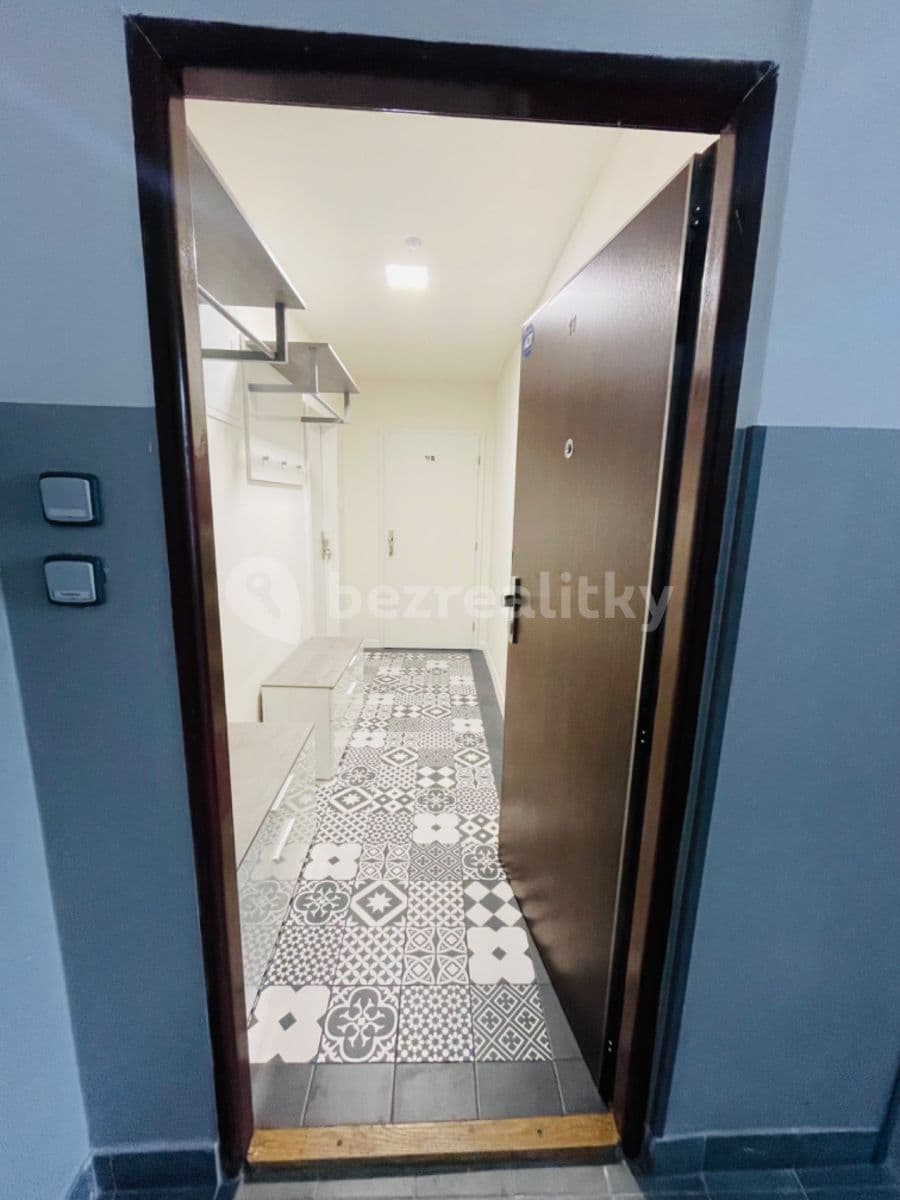 1 bedroom with open-plan kitchen flat to rent, 40 m², Na Laurové, Prague, Prague 1 bedroom with open-plan kitchen flat to rent, 40 m², Na Laurové, Prague, Prague