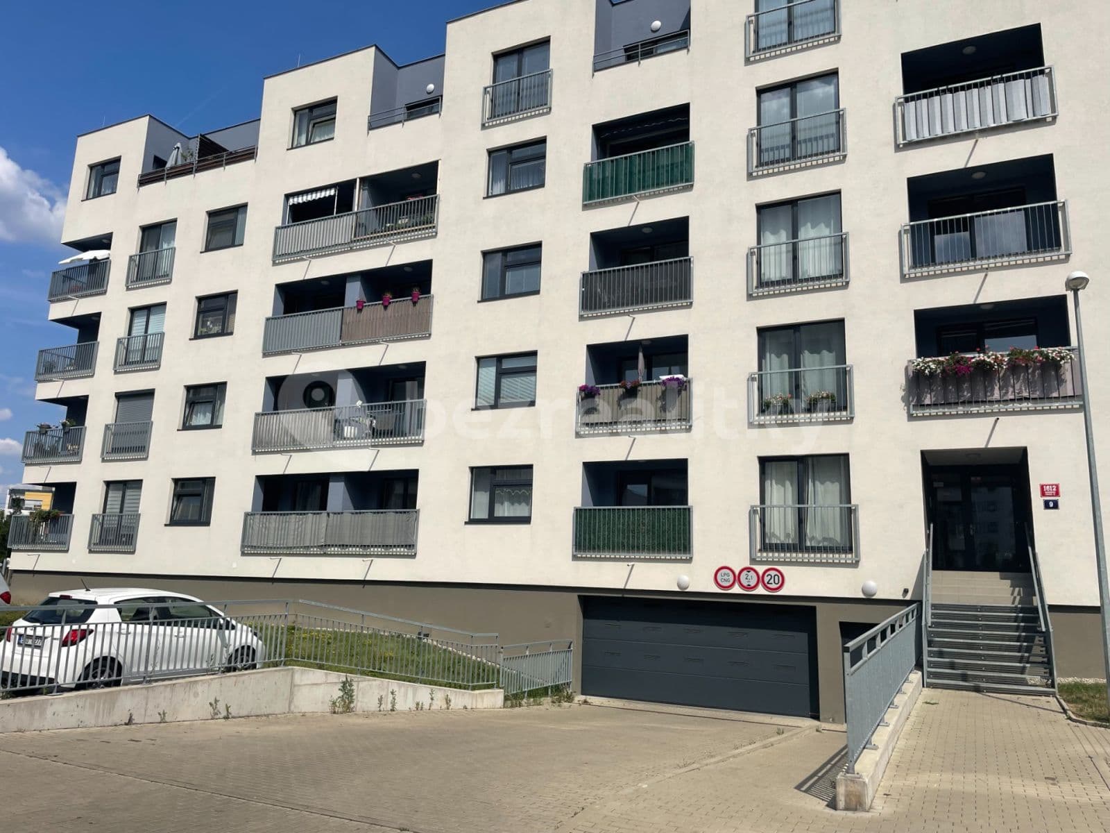 1 bedroom with open-plan kitchen flat to rent, 52 m², Oty Bubeníčka, Prague, Prague 1 bedroom with open-plan kitchen flat to rent, 52 m², Oty Bubeníčka, Prague, Prague