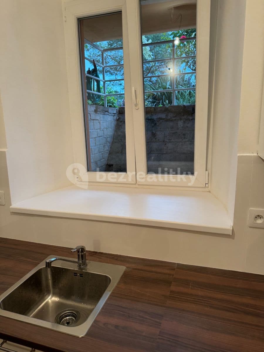 1 bedroom with open-plan kitchen flat to rent, 55 m², Xaveriova, Prague, Prague 1 bedroom with open-plan kitchen flat to rent, 55 m², Xaveriova, Prague, Prague
