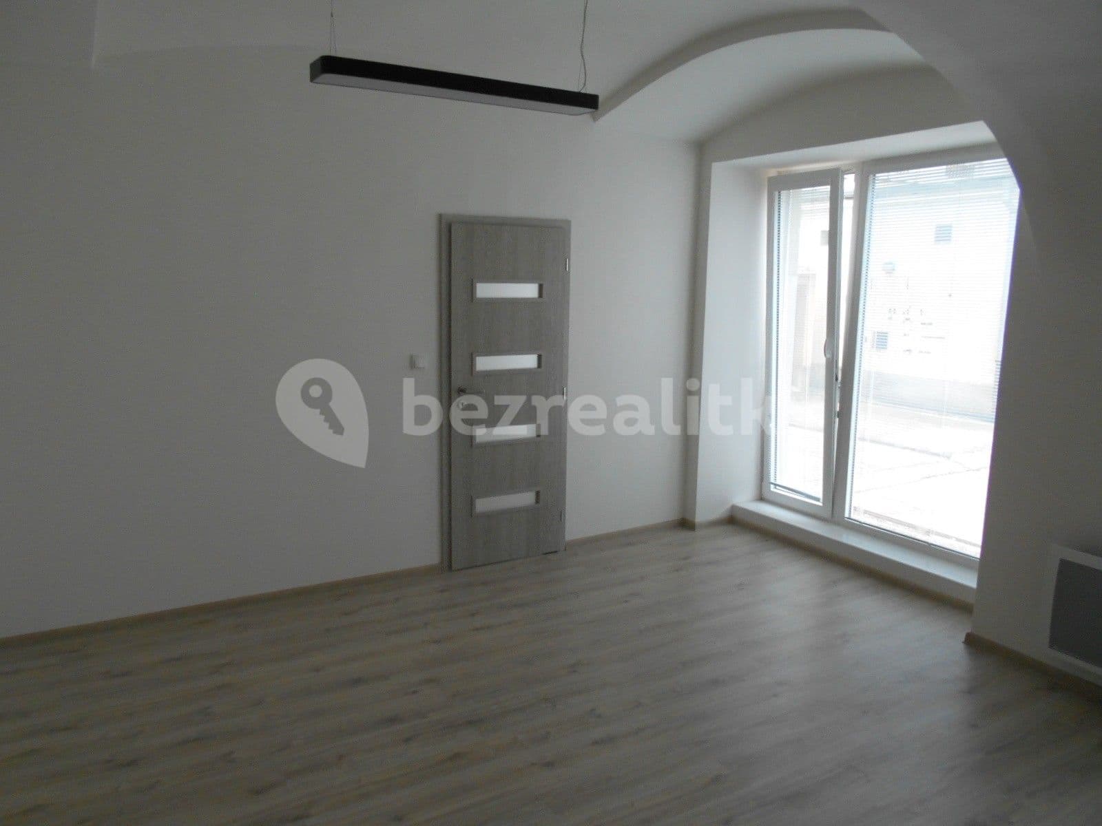 1 bedroom with open-plan kitchen flat to rent, 57 m², Česká, Louny, Ústecký Region 1 bedroom with open-plan kitchen flat to rent, 57 m², Česká, Louny, Ústecký Region