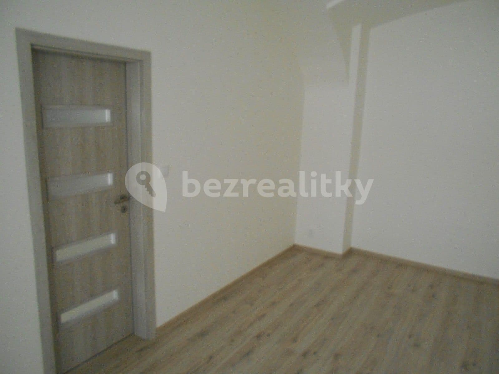 1 bedroom with open-plan kitchen flat to rent, 57 m², Česká, Louny, Ústecký Region 1 bedroom with open-plan kitchen flat to rent, 57 m², Česká, Louny, Ústecký Region