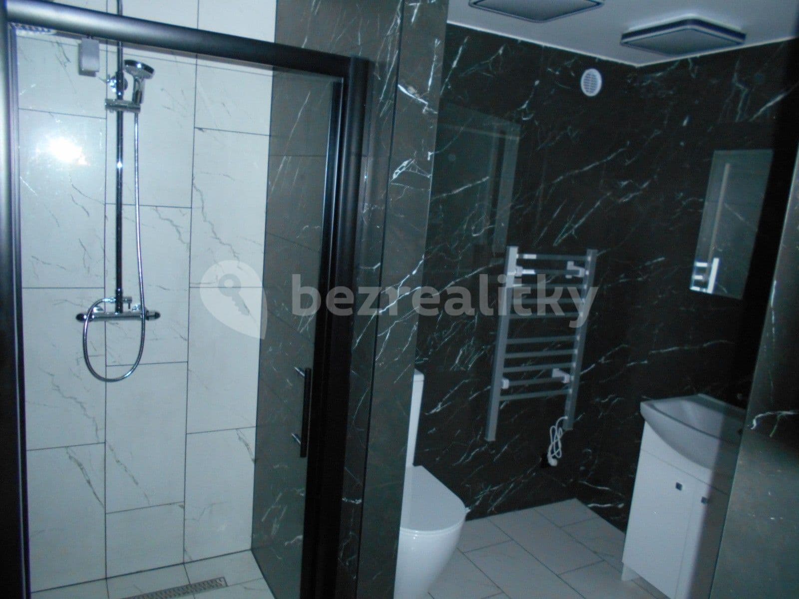 1 bedroom with open-plan kitchen flat to rent, 57 m², Česká, Louny, Ústecký Region 1 bedroom with open-plan kitchen flat to rent, 57 m², Česká, Louny, Ústecký Region