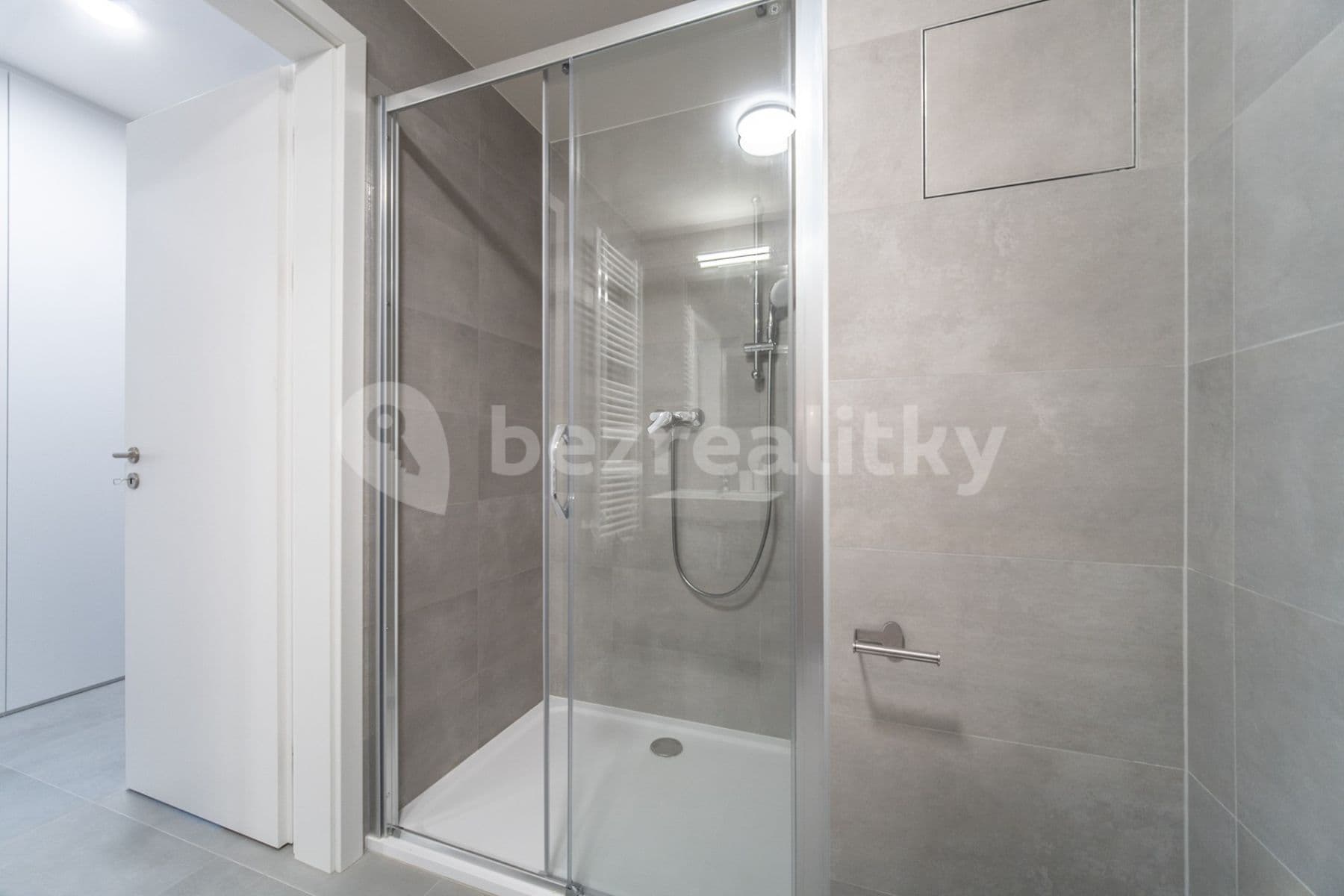 Studio flat to rent, 43 m², Nurmiho, Prague, Prague Studio flat to rent, 43 m², Nurmiho, Prague, Prague