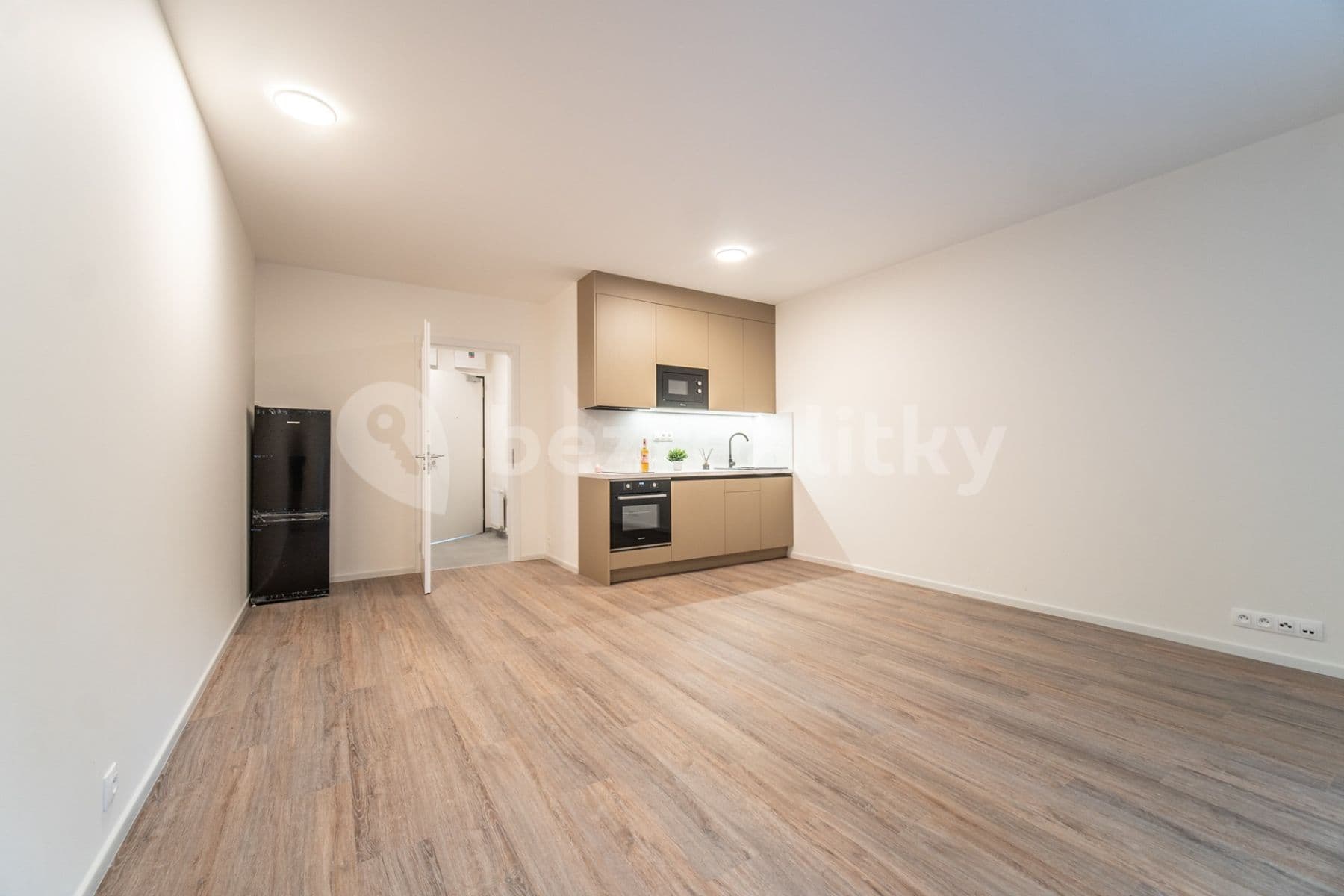 Studio flat to rent, 43 m², Nurmiho, Prague, Prague Studio flat to rent, 43 m², Nurmiho, Prague, Prague