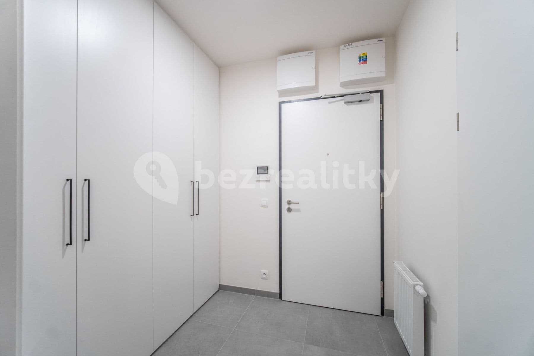 Studio flat to rent, 43 m², Nurmiho, Prague, Prague Studio flat to rent, 43 m², Nurmiho, Prague, Prague
