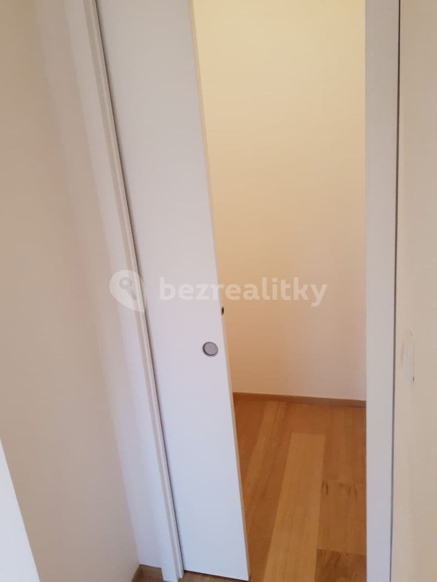 2 bedroom with open-plan kitchen flat to rent, 83 m², Radlická, Prague, Prague 2 bedroom with open-plan kitchen flat to rent, 83 m², Radlická, Prague, Prague